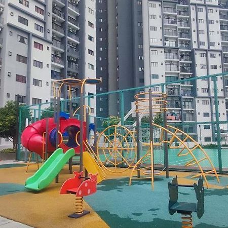 Rf Homestay Nilai Exterior foto